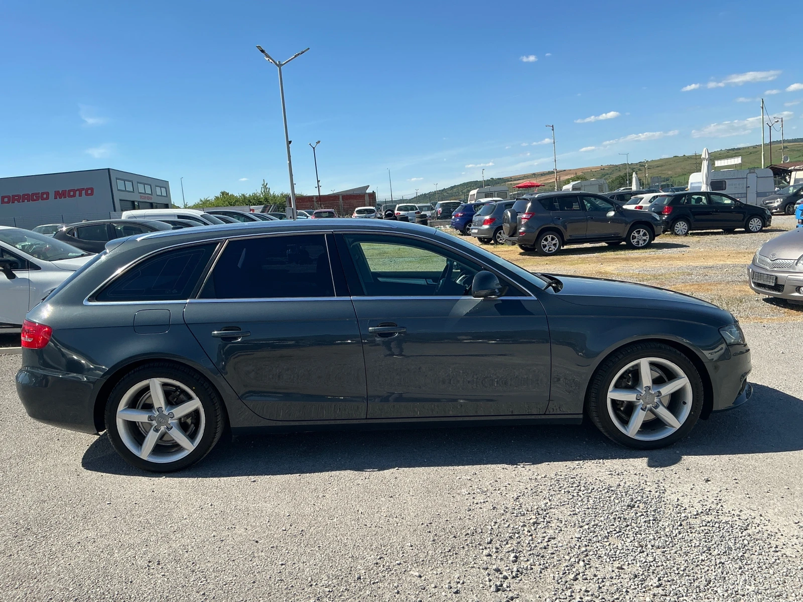 Audi A4 2.0 TDI, снимка 5 - Автомобили и джипове - 54713045