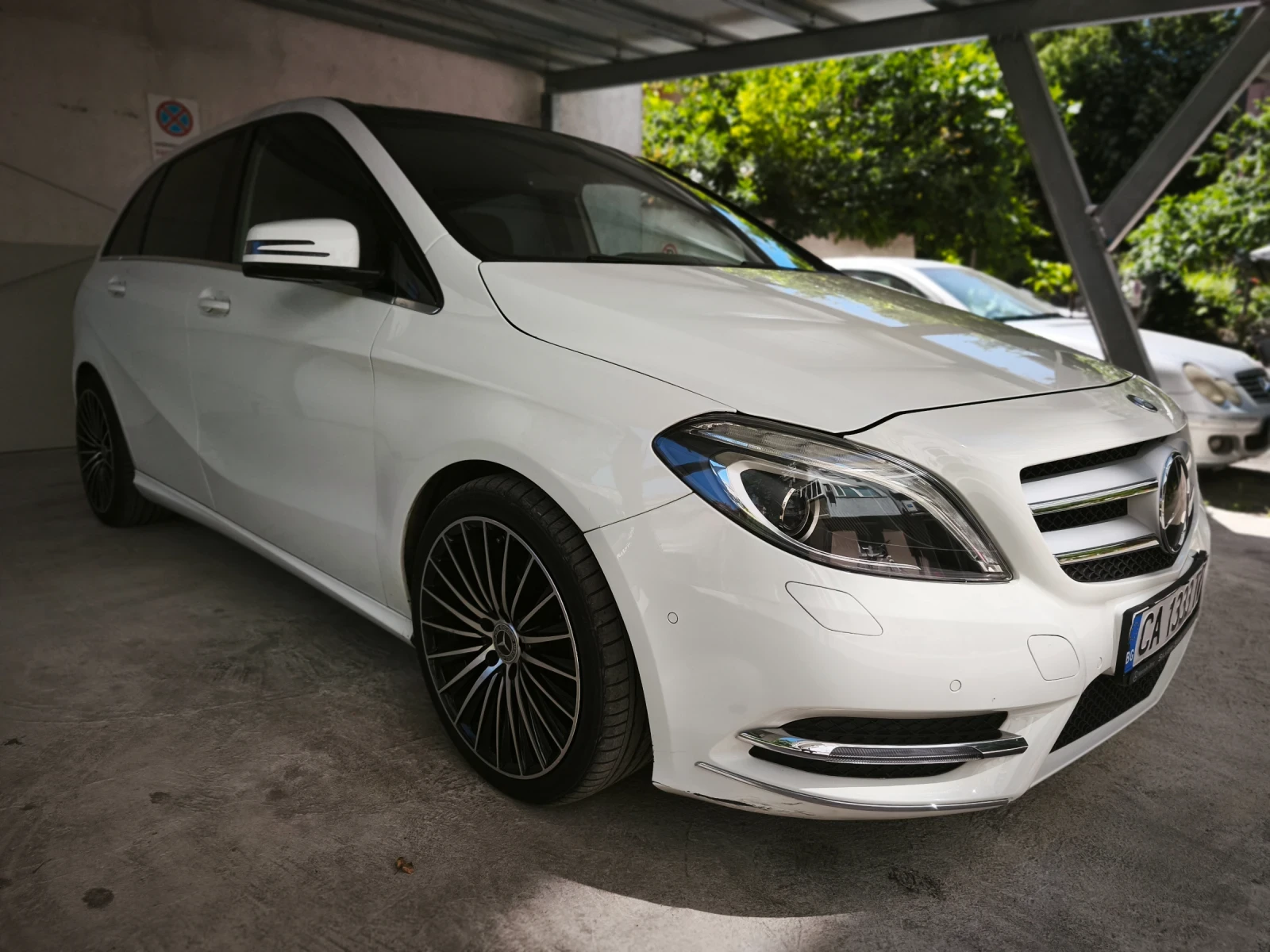 Mercedes-Benz B 200