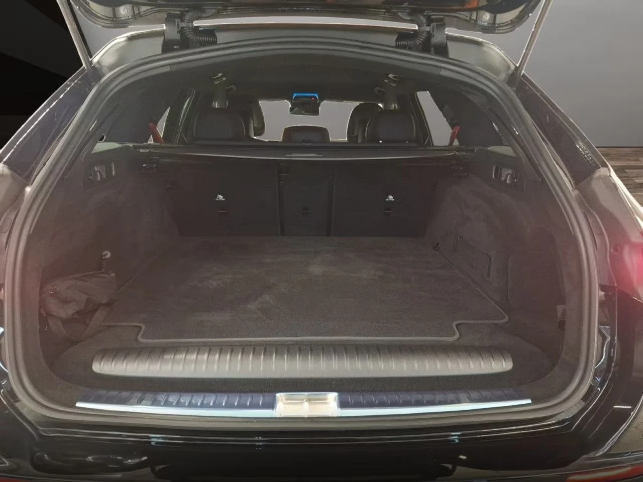 Mercedes-Benz E 53 AMG PLUG-IN HYBRID / 4MATIC / 360 / NIGHT PACK, снимка 6 - Автомобили и джипове - 54778837
