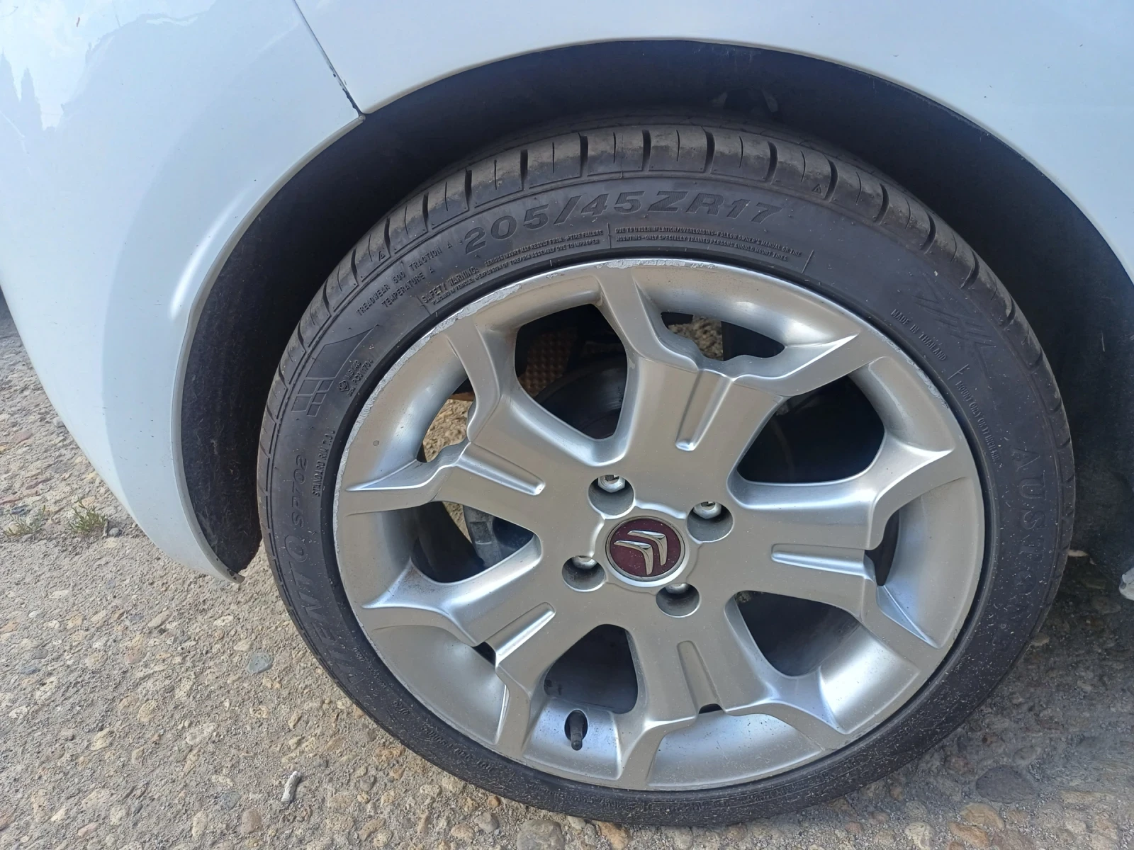 Citroen DS3 БЕНЗИН- 1.6 ТУРБО, снимка 13 - Автомобили и джипове - 54880024