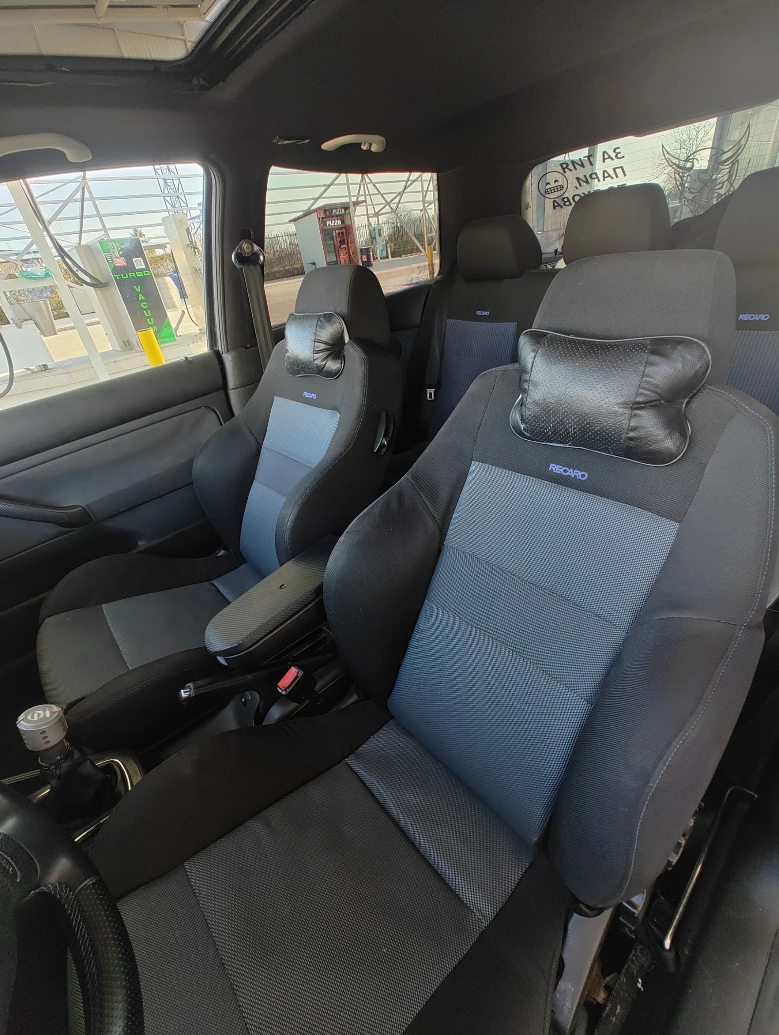 VW Golf 1.8t, снимка 7 - Автомобили и джипове - 55146200