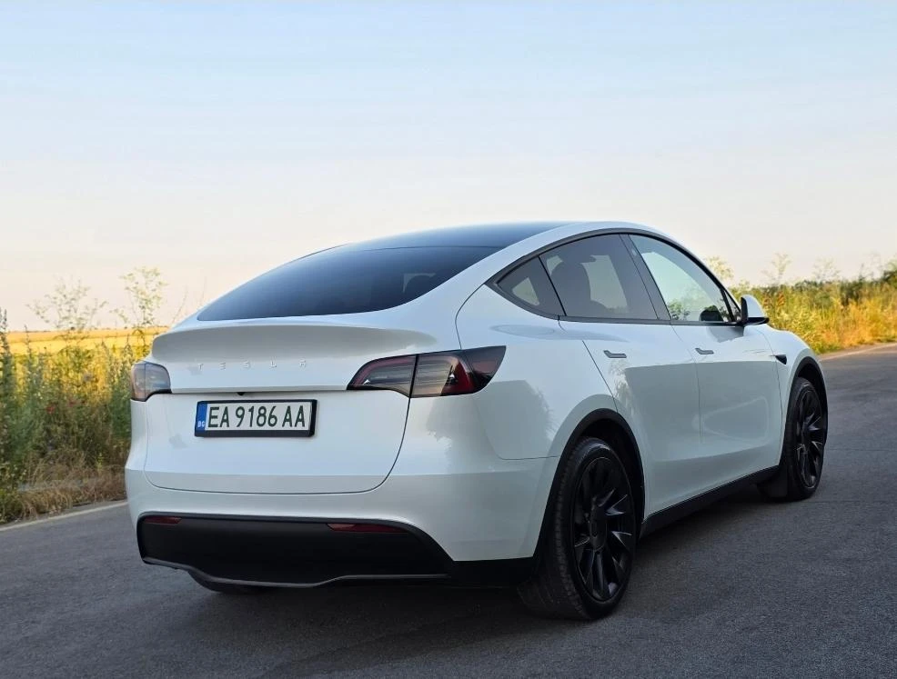 Tesla Model Y От Първи Собственик, снимка 8 - Автомобили и джипове - 55153125