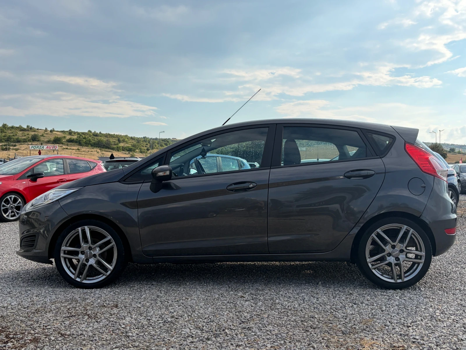 Ford Fiesta 1.5TDCI, снимка 3 - Автомобили и джипове - 55598188