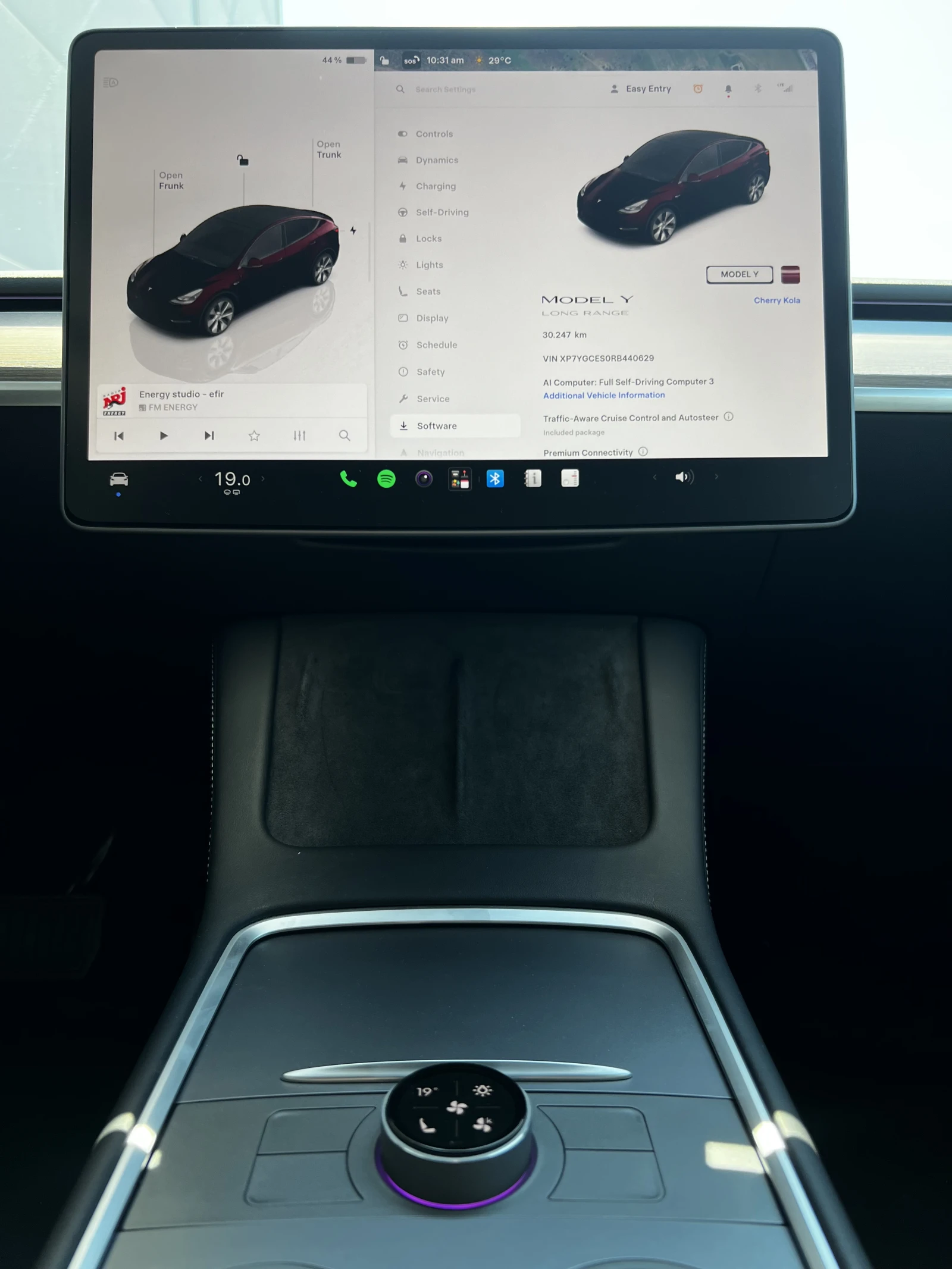 Tesla Model Y Long Range RWD, снимка 14 - Автомобили и джипове - 55630215