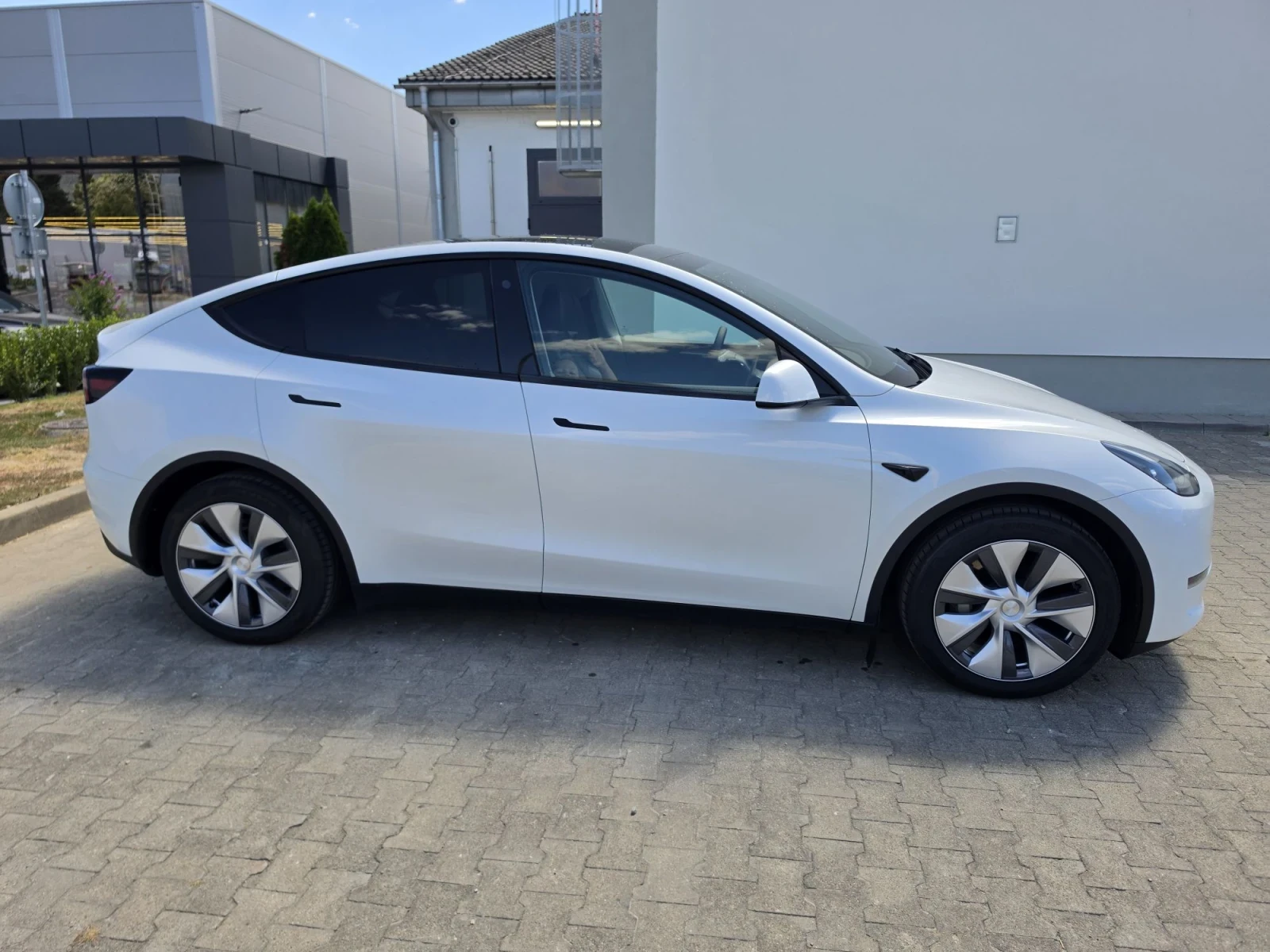 Tesla Model Y LR AWD 2023 Berlin, снимка 4 - Автомобили и джипове - 55671771