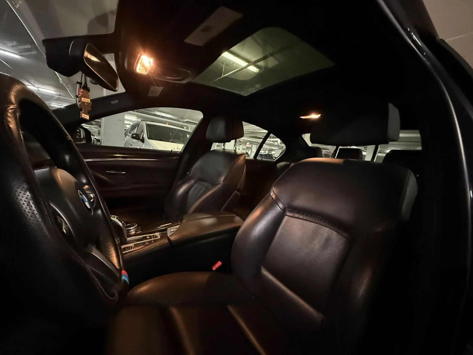 BMW 535 XDRIVE * DIGITAL* HEAD UP* ПАМЕТ* FULL M SPORT*  , снимка 14 - Автомобили и джипове - 55947809