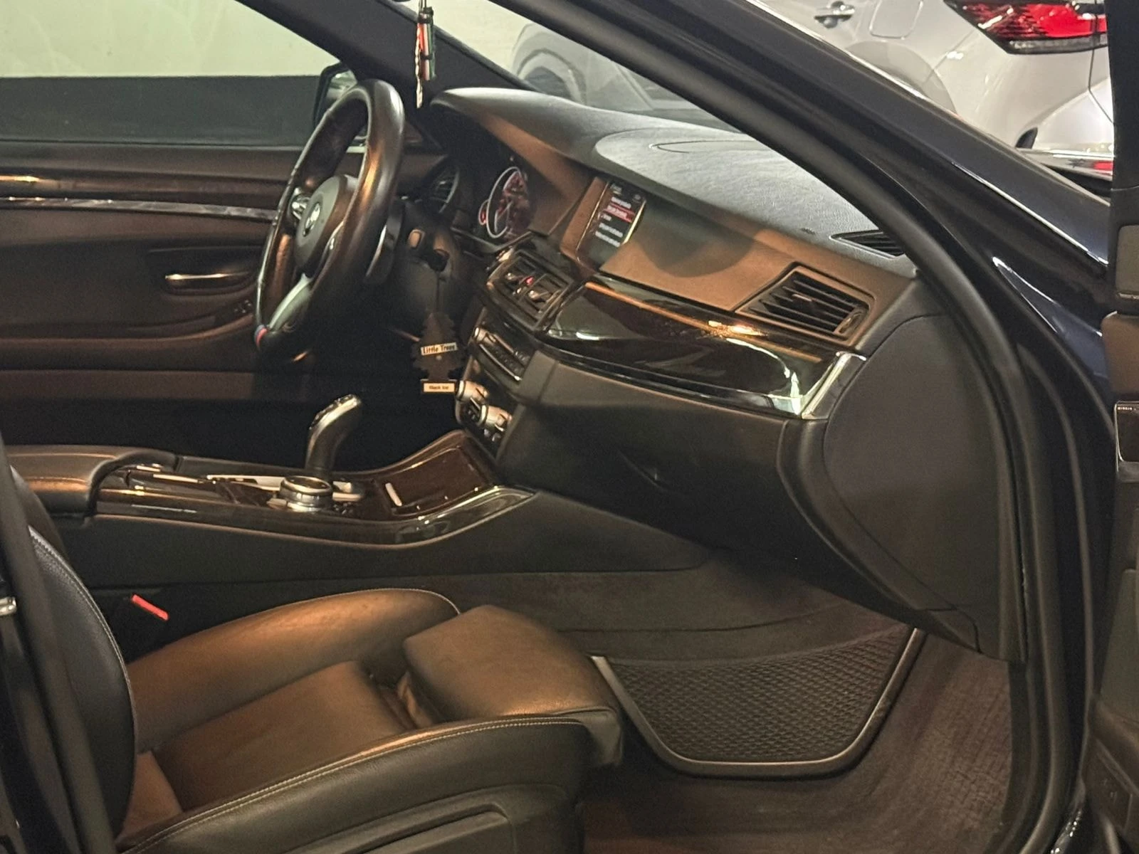 BMW 535 XDRIVE * DIGITAL* HEAD UP* ПАМЕТ* FULL M SPORT*  , снимка 16 - Автомобили и джипове - 55947809