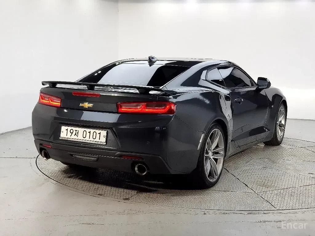Chevrolet Camaro SS* 6.2* V8* ПОДГРЕВ* ОБДУХВАНЕ* КАМЕРА* КЕЙЛЕС* , снимка 4 - Автомобили и джипове - 55964122