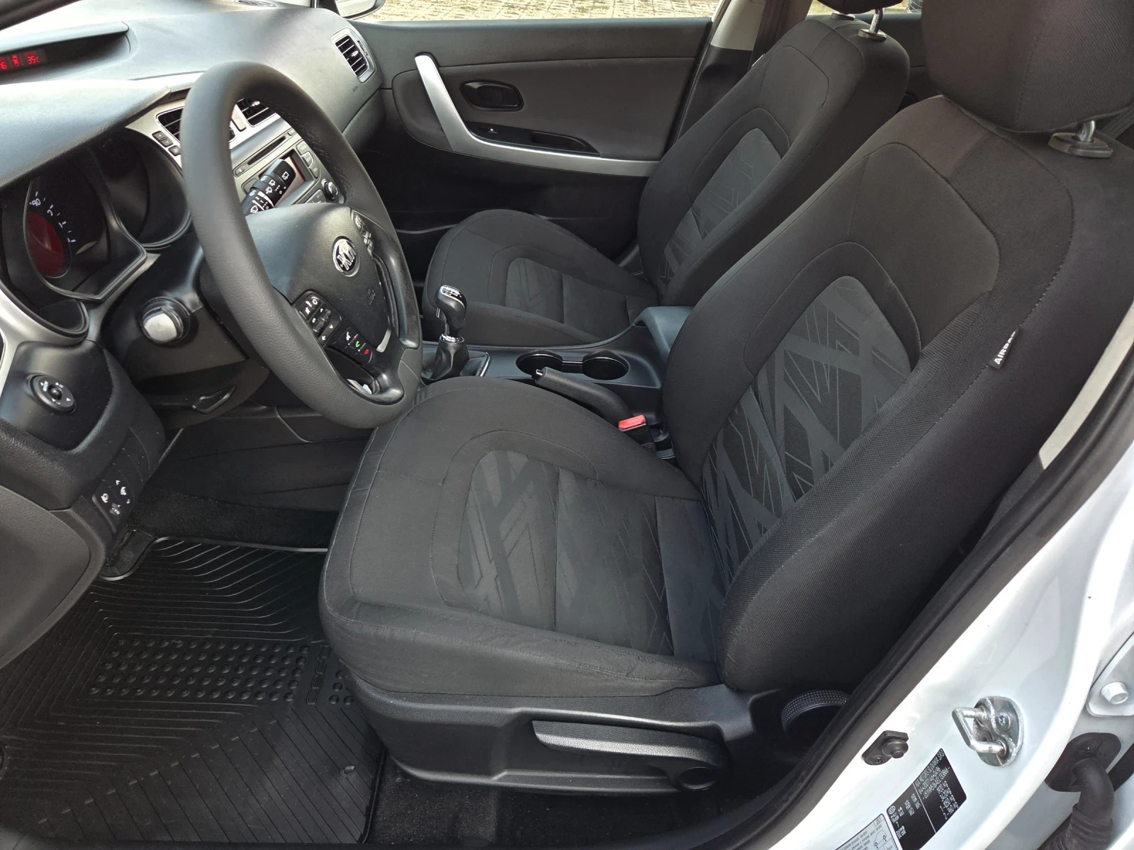 Kia Ceed Facelift 1.6 CRDI 110 �.�.  | Mobile.bg � ����������� 8