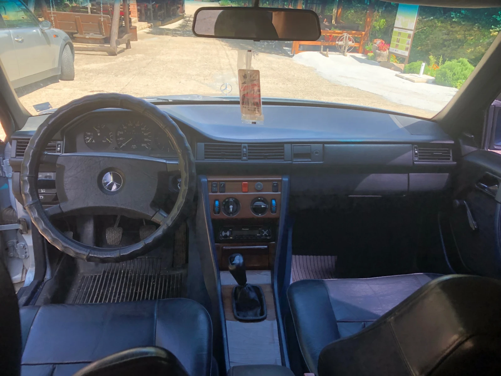Mercedes-Benz 124 250d, снимка 7 - Автомобили и джипове - 56296955