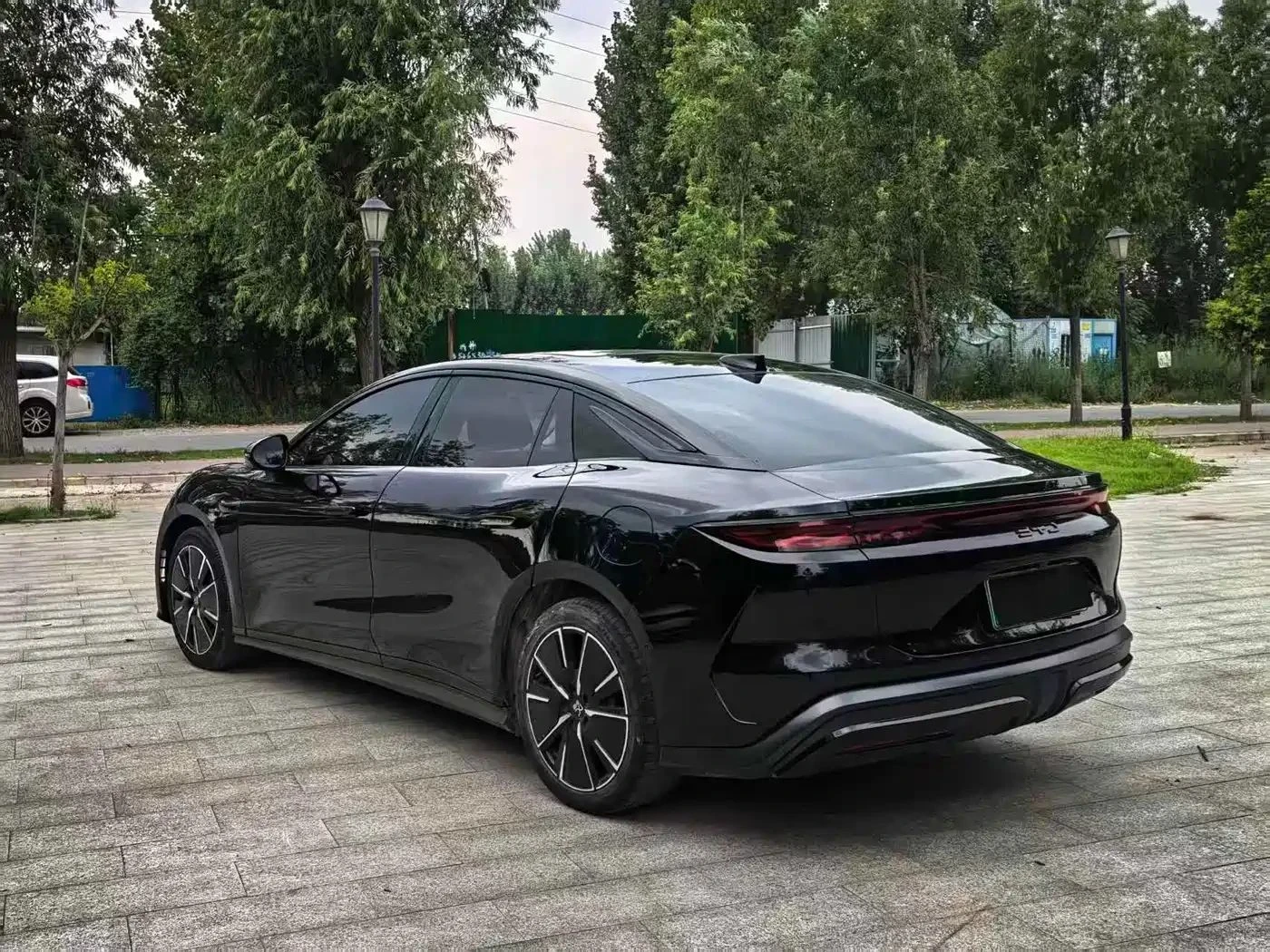 BYD HAN, снимка 4 - Автомобили и джипове - 56705983