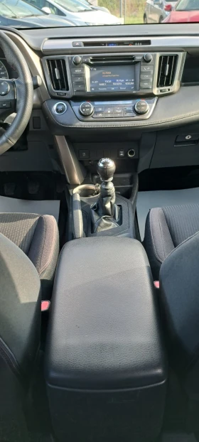 Toyota Rav4 2.0 D4D 4x4 6скорости, снимка 14