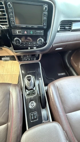 Mitsubishi Outlander PHEV  ГАЗ, снимка 15
