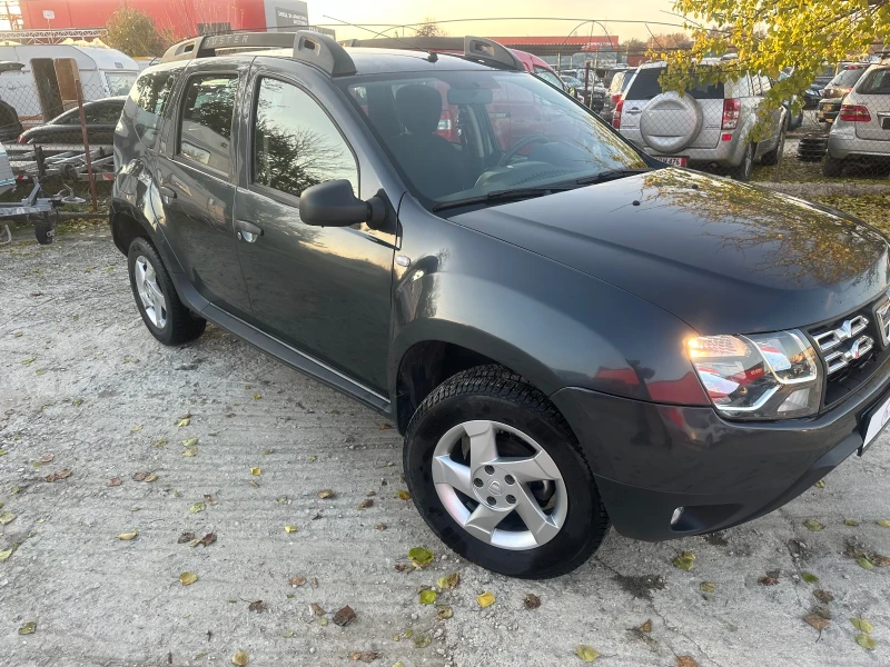 Dacia Duster 1.6 Б/Газ, снимка 1 - Автомобили и джипове - 48043182