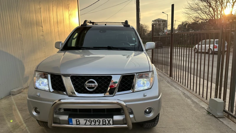 Nissan Navara, снимка 8 - Автомобили и джипове - 48954371