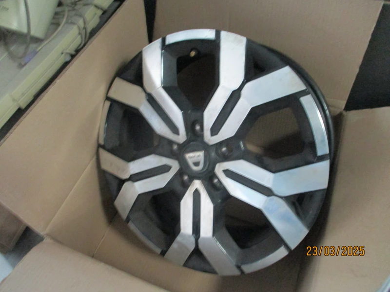 Dacia Duster след 2017, снимка 10 - Автомобили и джипове - 52075198