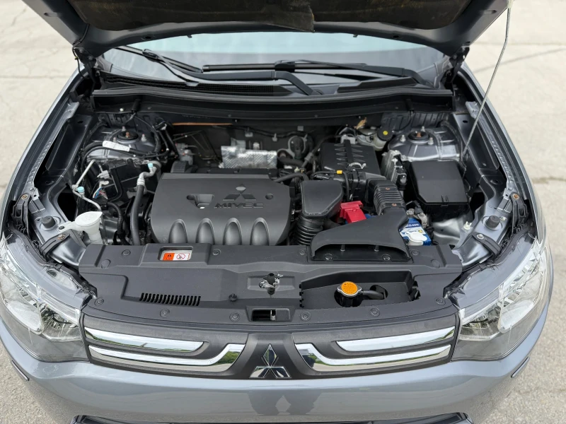 Mitsubishi Outlander 2.0i / 4x4 / AUTOMATIC , снимка 16 - Автомобили и джипове - 50730667