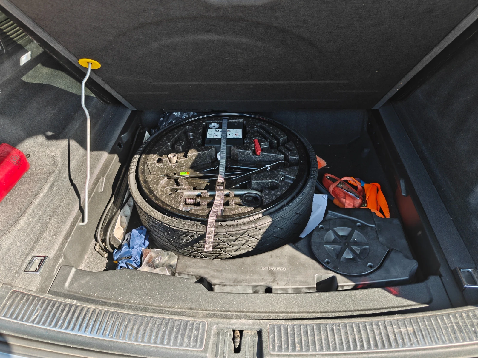 VW Touareg, снимка 5 - Автомобили и джипове - 53839367