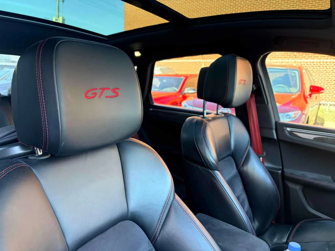 Porsche Macan * GTS * 2 КЛЮЧА* ПОДГРЕВ* KEYLESS* , снимка 12 - Автомобили и джипове - 54170703