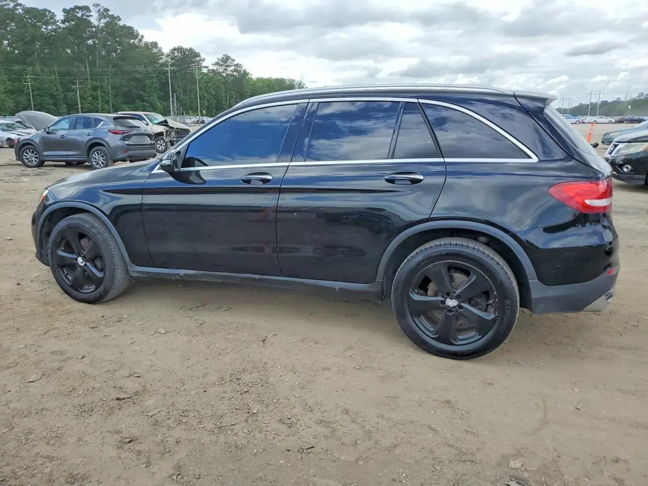 Mercedes-Benz GLC 300, снимка 4 - Автомобили и джипове - 54697891
