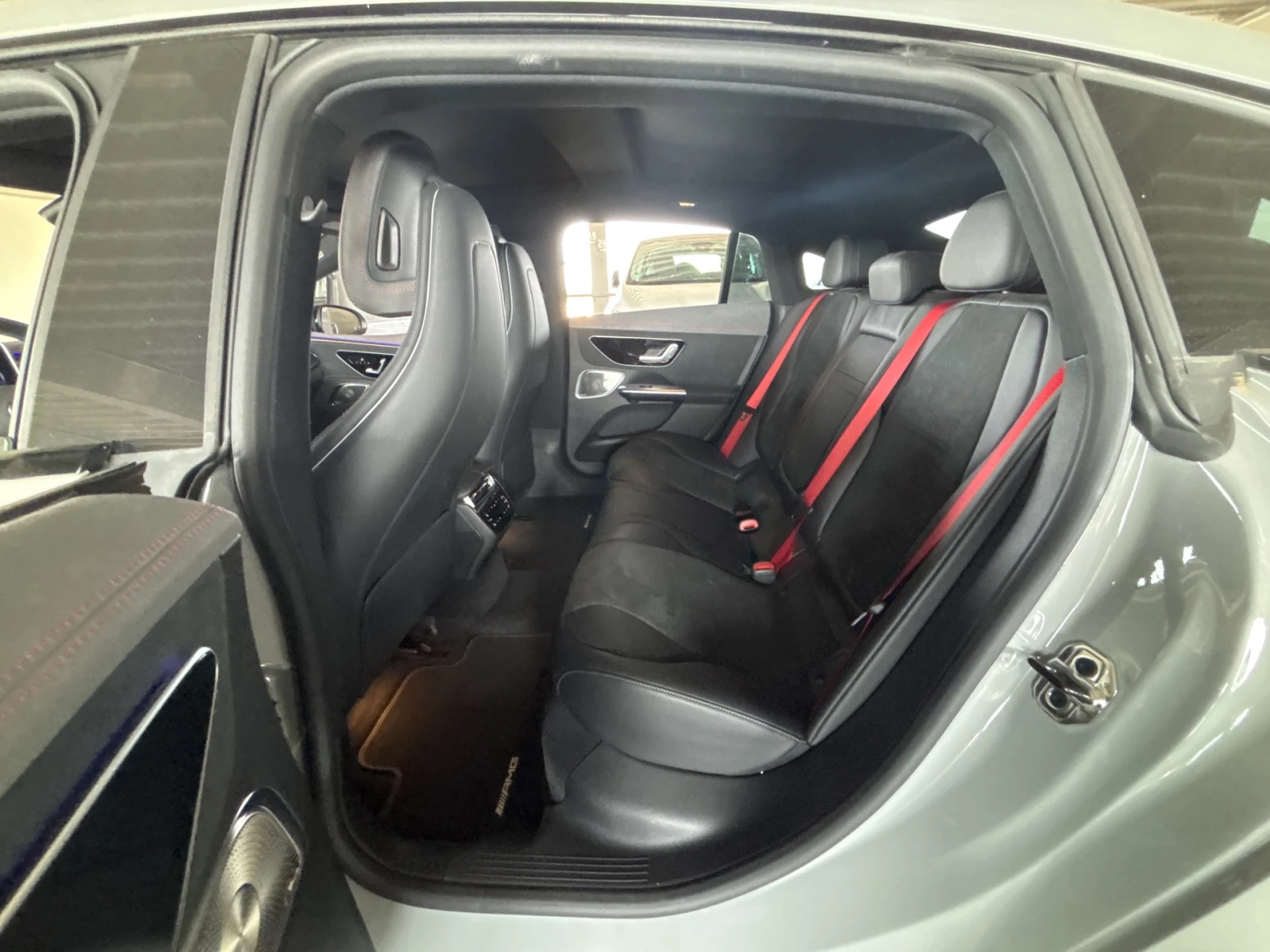 Mercedes-Benz EQE 43 AMG 4Matic , снимка 12 - Автомобили и джипове - 55070041