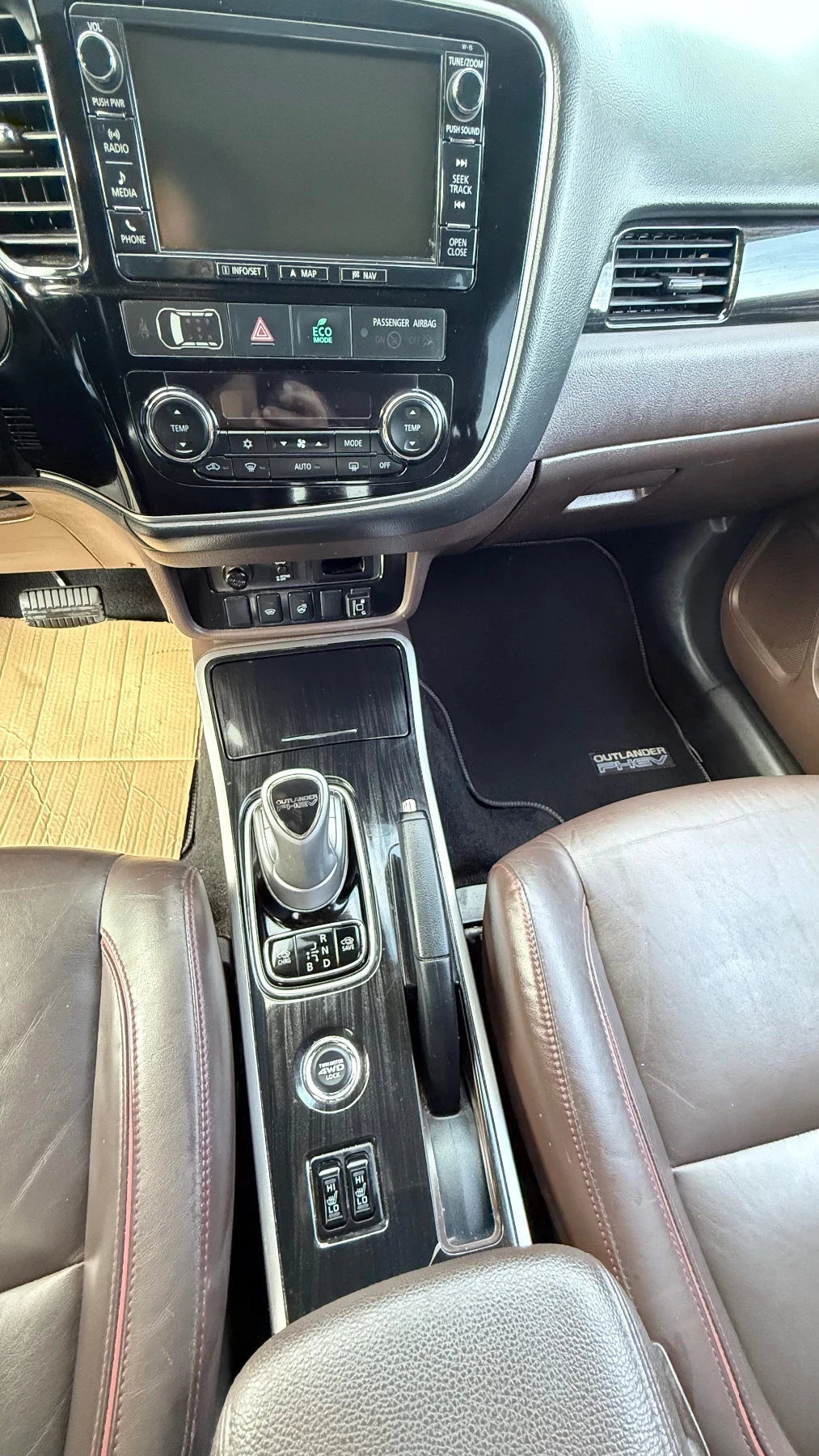 Mitsubishi Outlander PHEV  ГАЗ, снимка 15 - Автомобили и джипове - 55398673