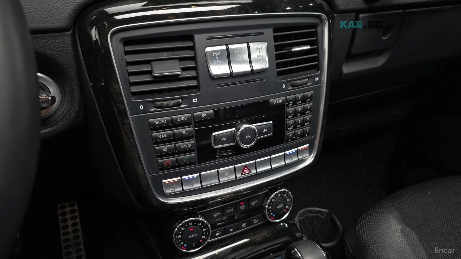 Mercedes-Benz G 350 BlueTEC* КОЖА* НАВИ* ОБДУХВ* ПАНО, снимка 15 - Автомобили и джипове - 55415108