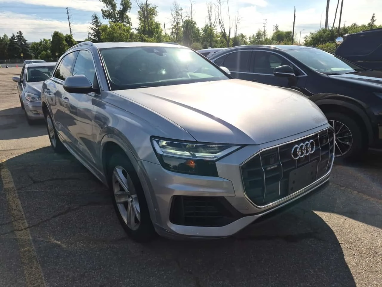Audi Q8 * CARFAX * ДИСТРОНИК * ОБДУХВАНЕ * ПАНОРАМА, снимка 2 - Автомобили и джипове - 55440919