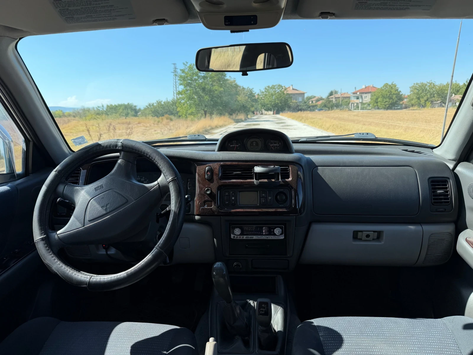 Mitsubishi Pajero sport     Mitsubishi Pajero Sport 2.5 | Mobile.bg � ����������� 12