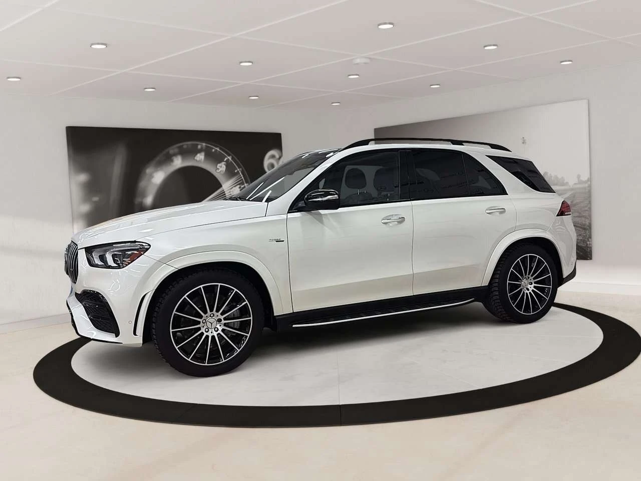 Mercedes-Benz GLE 53 4MATIC AMG * 7-места * Фиксирана цена до БГ * От Mercedes, снимка 5 - Автомобили и джипове - 56111977