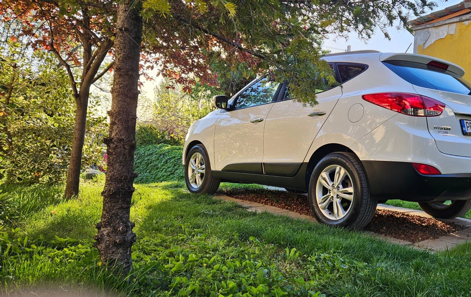 Hyundai IX35 1.7 CRDI, снимка 3 - Автомобили и джипове - 56316721