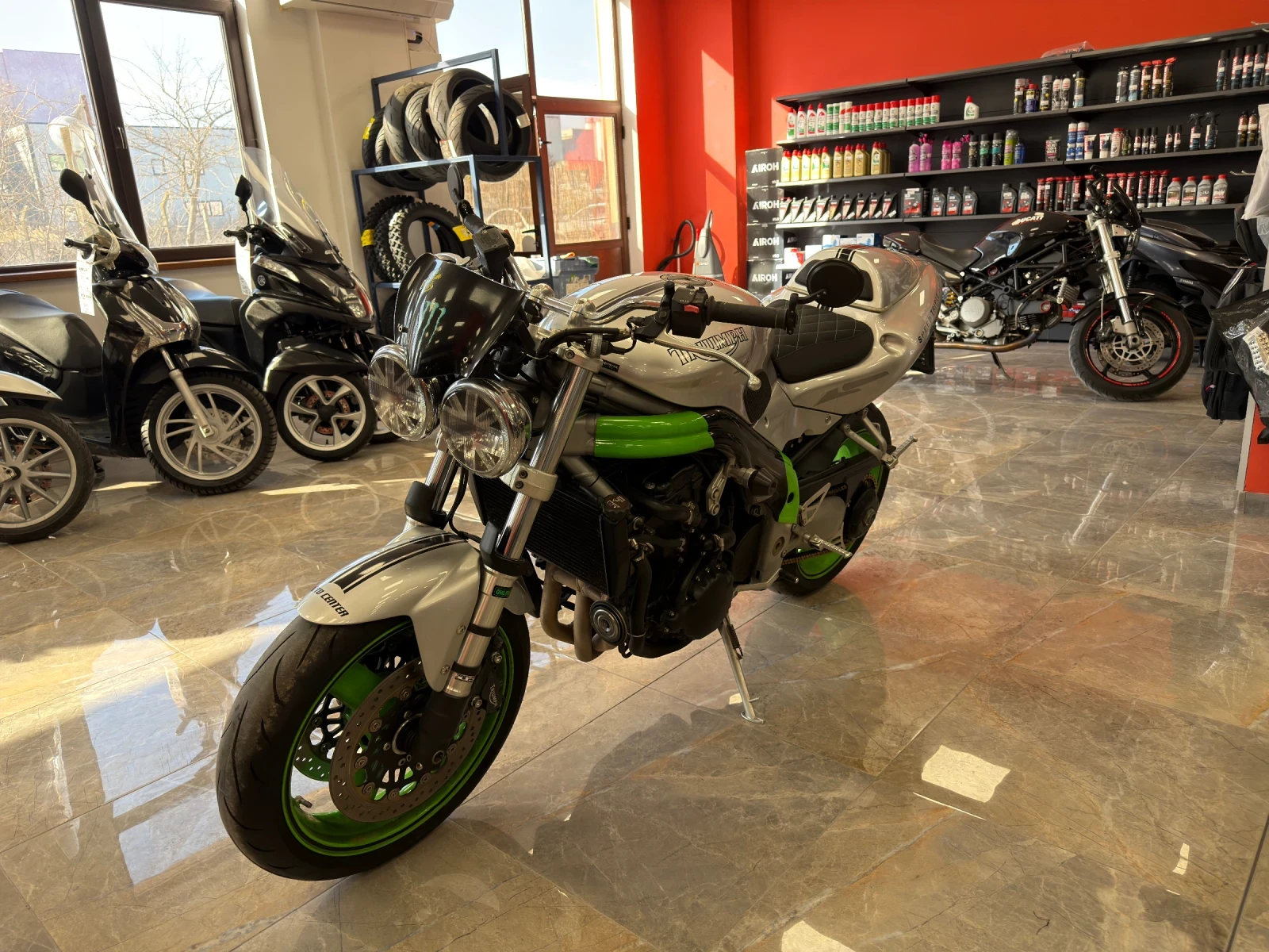 Triumph Speed Triple 955I - изображение 10