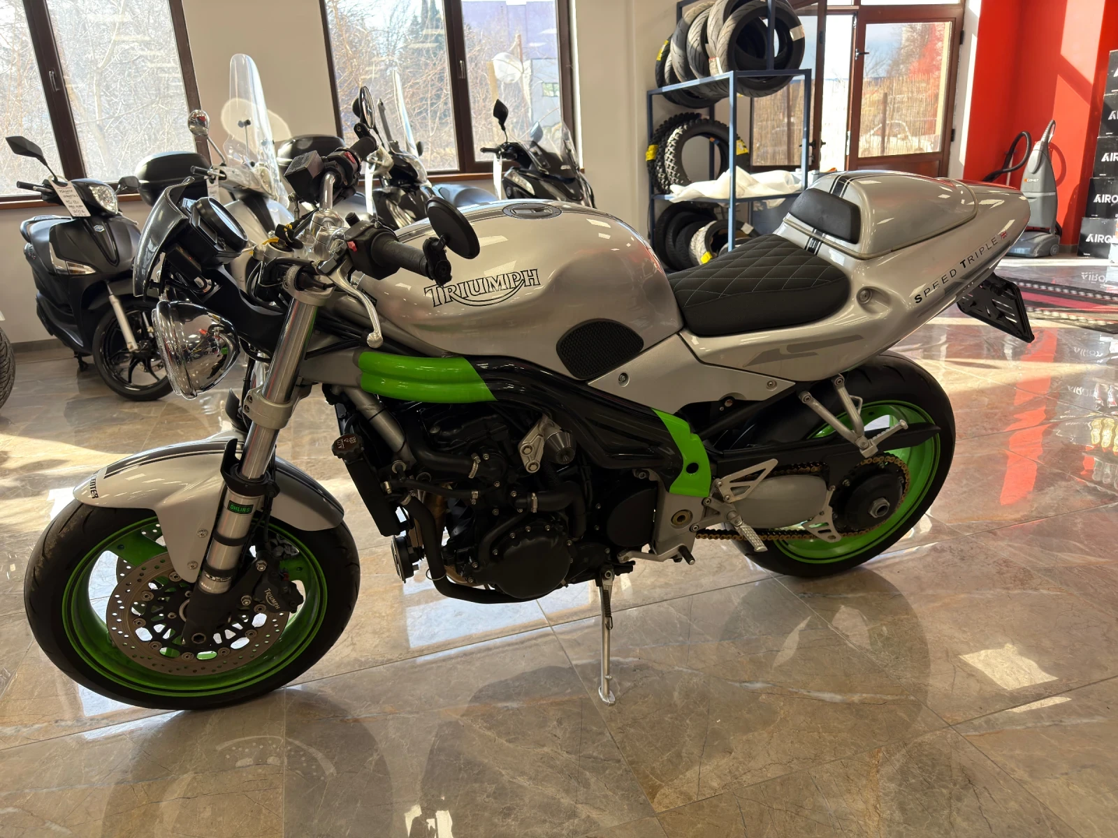 Triumph Speed Triple 955I - изображение 9