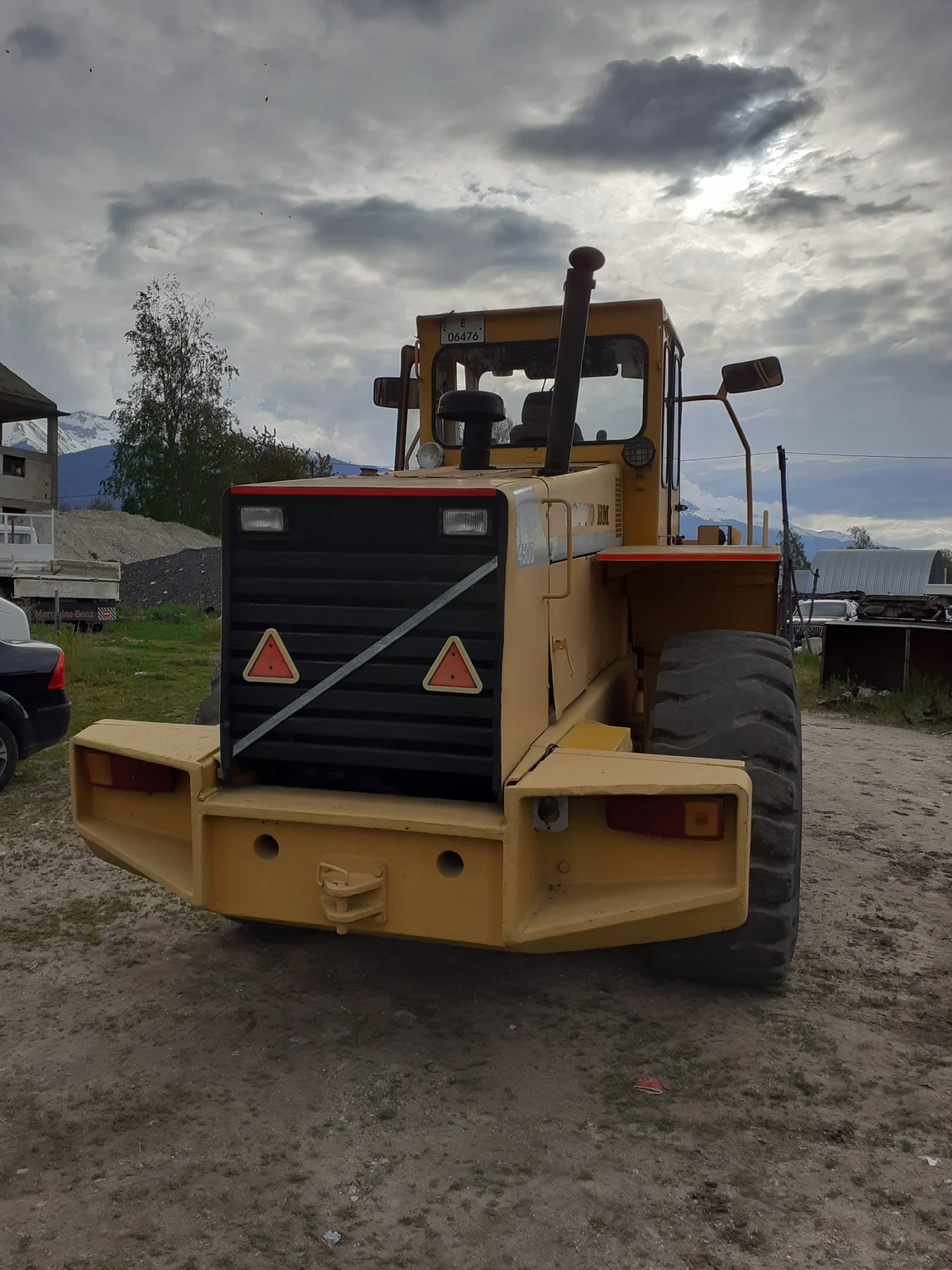 Челен товарач Volvo, снимка 4 - Индустриална техника - 56150614