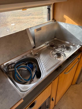 Каравана HYMER / ERIBA Nova, снимка 5