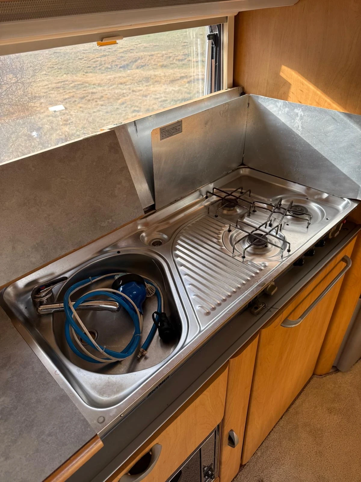 Каравана HYMER / ERIBA Nova, снимка 5 - Каравани и кемпери - 54151788