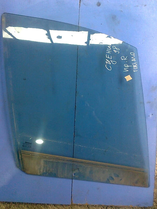 Предно дясно стъкло за Рено Сценик