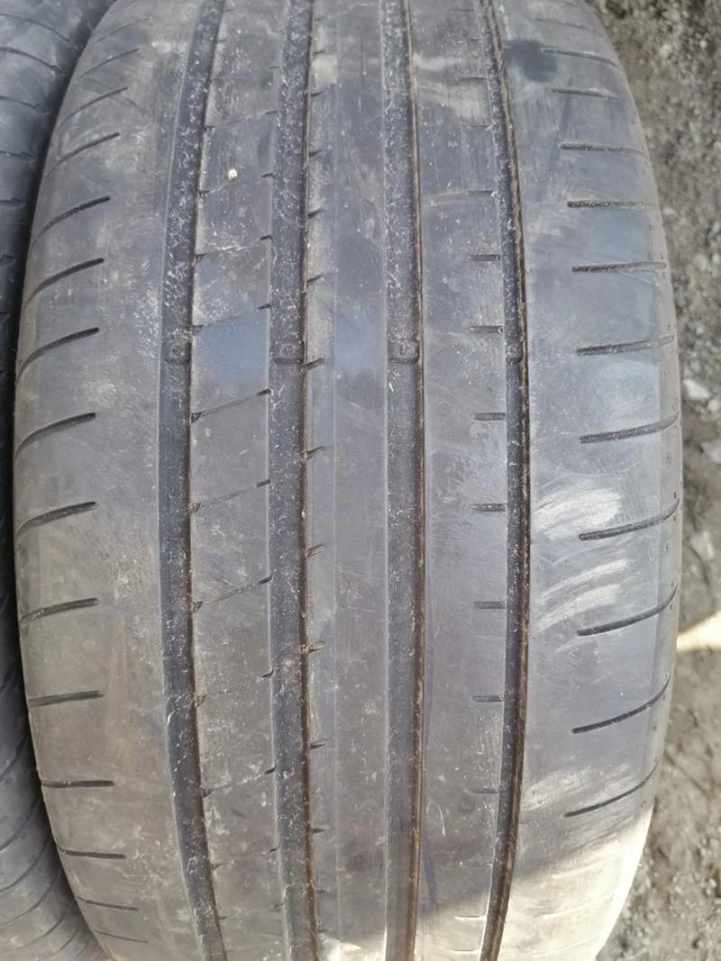 Гуми Летни 255/35R20, снимка 2 - Гуми и джанти - 32080235