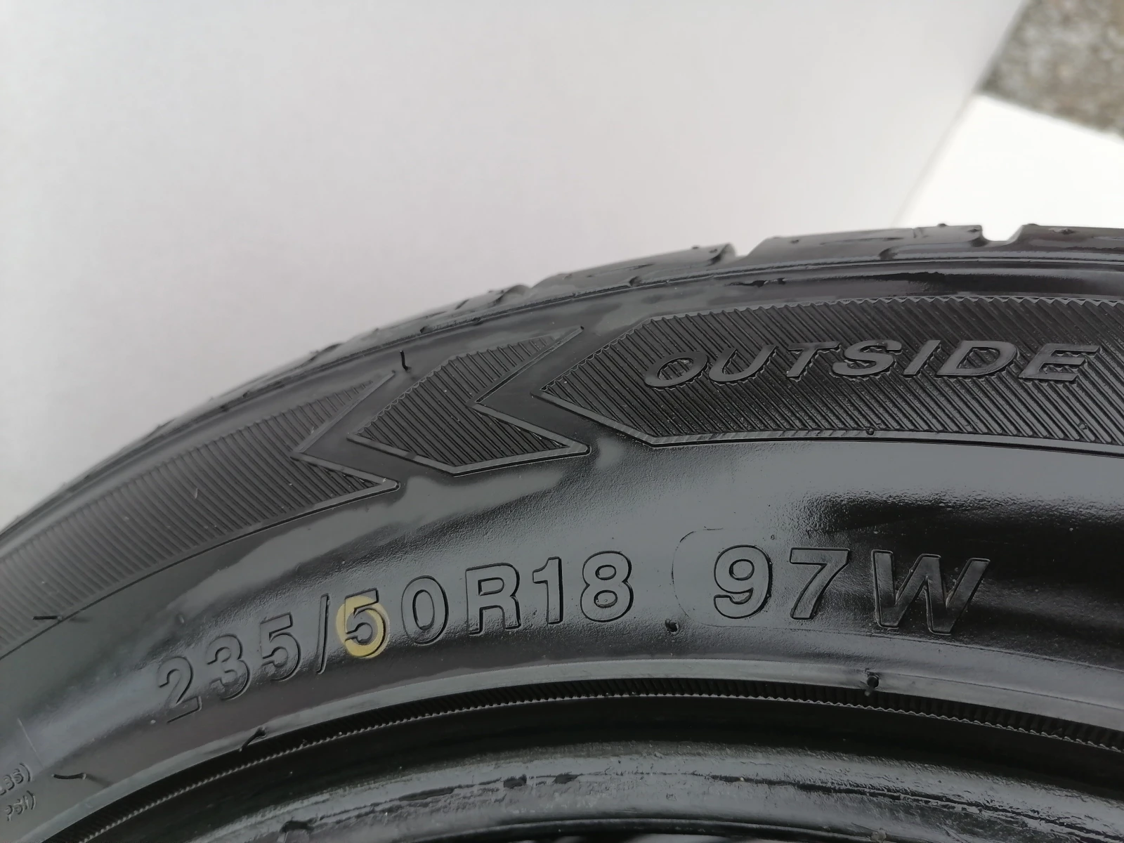 Гуми Летни 235/50R18, снимка 3 - Гуми и джанти - 55741816