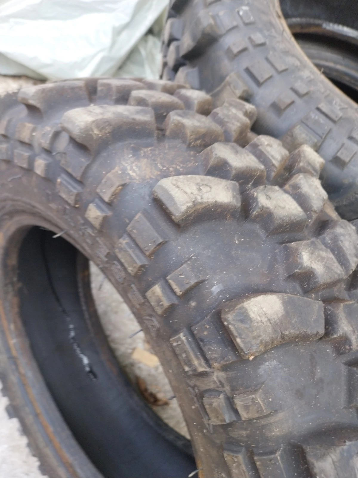 Гуми Всесезонни 205/70R15, снимка 3 - Гуми и джанти - 56323785