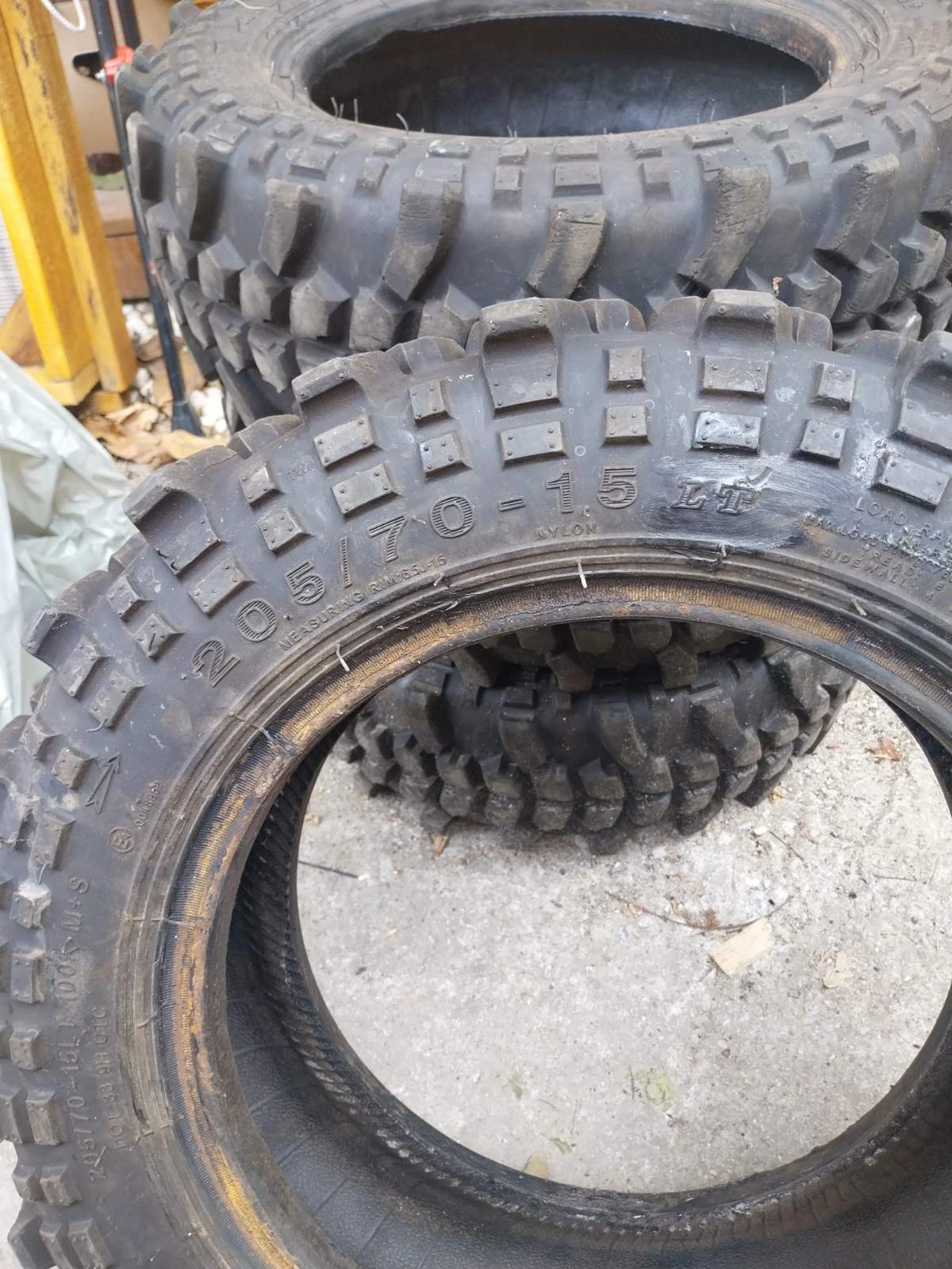 Гуми Всесезонни 205/70R15, снимка 2 - Гуми и джанти - 56323785