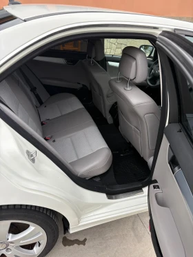 Mercedes-Benz C 320, снимка 6