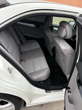 Mercedes-Benz C 320, снимка 6