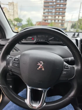 Peugeot 208 106000км., Бензин-ГАЗ, НАПЪЛНО ОБСЛУЖЕН, снимка 2