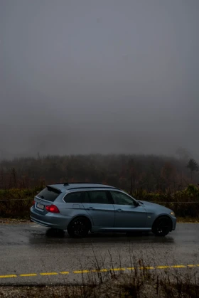 BMW 330 Facelift, снимка 3