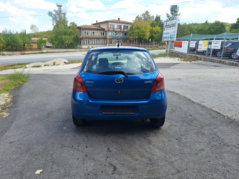 Toyota Yaris 1.3, снимка 3 - Автомобили и джипове - 47319874