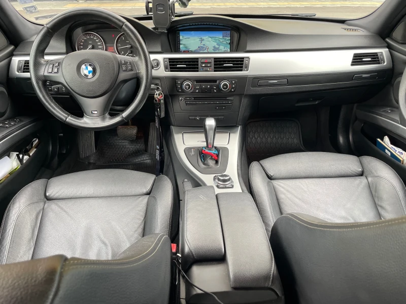 BMW 330 Facelift, снимка 8 - Автомобили и джипове - 48561655