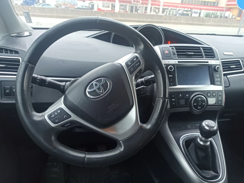 Toyota Verso 1.6D, снимка 10 - Автомобили и джипове - 49494840