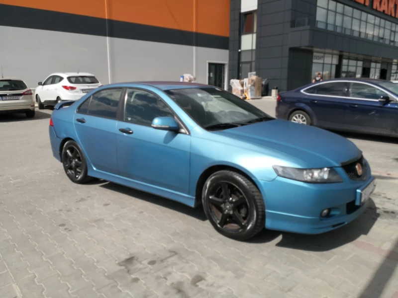 Honda Accord 2.0 i-VTEC, снимка 3 - Автомобили и джипове - 50852257