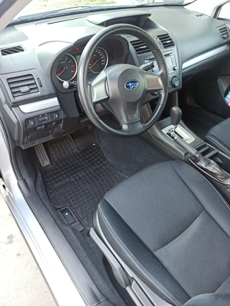 Subaru XV 1.6 бензин/автоматик, снимка 12 - Автомобили и джипове - 52201227